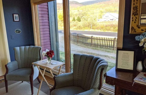Jefferson House | Historic 7BR/7BA White Mountains Estate – Spacious Retreat