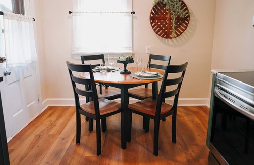 Fredericksburg Cottage | Historic Cottage in the Heart of Amish Country