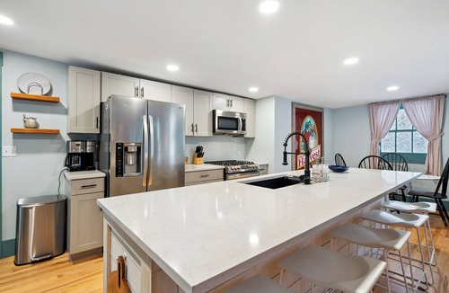 Bridgewater Other | Historic Riverfront House: 5 Bedrooms 3.5 Baths on 5 Acres