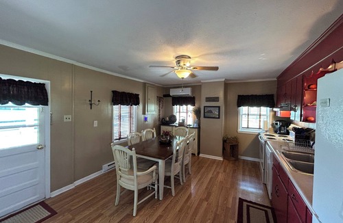 Elkton House | Historic Riverhouse w/riverview! Privacy and seclusion! Steps away from River!