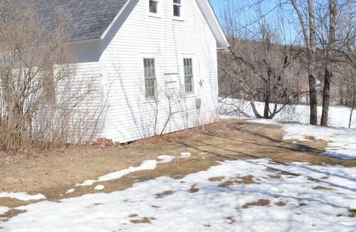 Braintree House | Historic Schoolhouse in Rural Vermont Beauty Spot