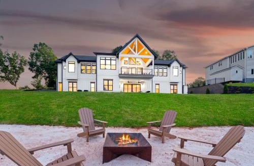 Mayhew House | Hogan Crest