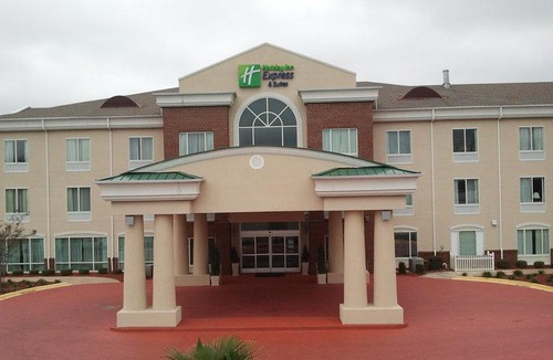 Montgomery Hotel | Holiday Inn Express and Suites Montgomery, an Ihg Hotel