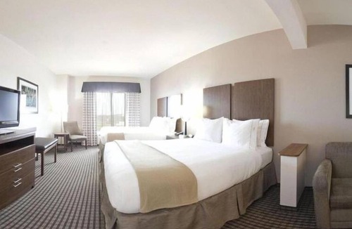 Lakeview  Jefferson County Hotel | Holiday Inn Express Hotel & Suites PORT ARTHUR by IHG