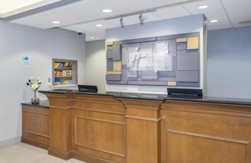Riverhead Hotel | Holiday Inn Express Hotel & Suites East End by IHG