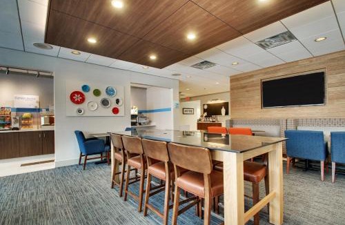 Poughkeepsie Hotel | Holiday Inn Express Poughkeepsie by IHG