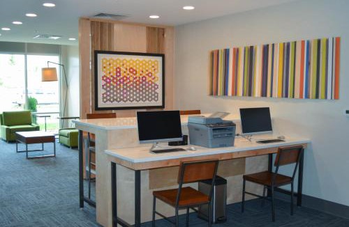 Umstead Hotel | Holiday Inn Express & Suites Raleigh Airport - Brier Creek by IHG