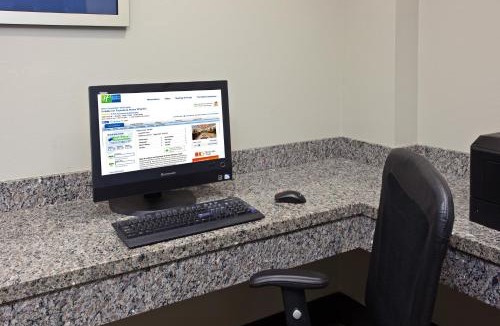 Wharton Hotel | Holiday Inn Express & Suites Wharton by IHG