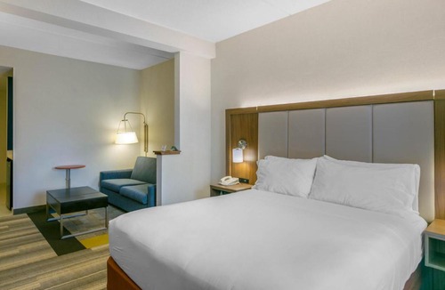 Mount Arlington Hotel | Holiday Inn Express Mount Arlington by IHG