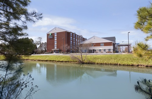 Lightfoot Hotel | Holiday Inn Express Williamsburg North, an IHG Hotel