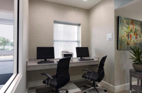 Lightfoot Resort | Holiday Inn Express Williamsburg North by IHG