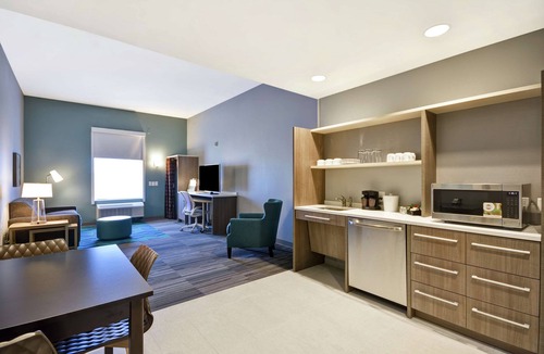 Queensbury Hotel | Home2 Suites by Hilton Queensbury Lake George
