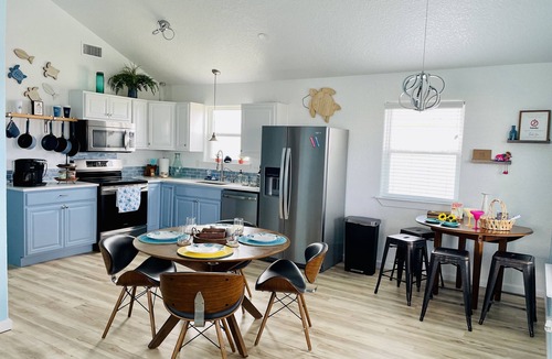 Surfside Beach House | Homelike beach house