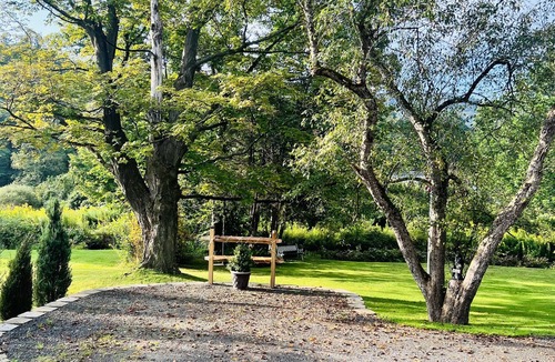 Stamford Apartment | Homesteading at the heart of this charming village