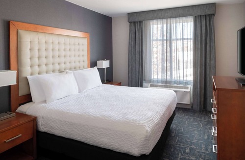 Nashua Hotel | Homewood Suites by Hilton Gateway Hills Nashua