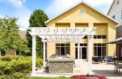 Rochester Hotel | Homewood Suites Rochester-Henrietta