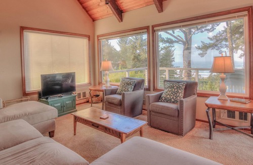 Sandpiper Village House | Honey Home