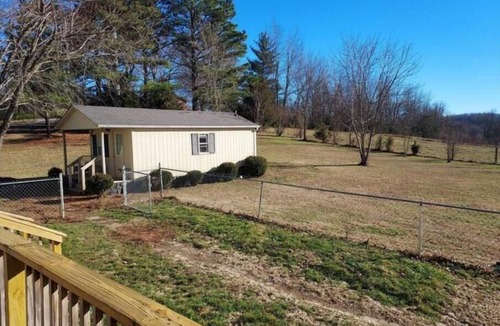 Shelbyville House | Horse Mountain Hide-A-Way