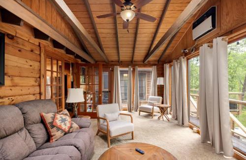Berkeley Springs House | Hot Tub, Firepit, Grill, Wifi near Golf & Hiking