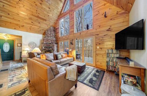 Berkeley Springs House | Hot Tub Fireplace Fire Pit Game Room & More