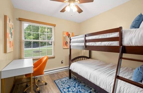 Summersville House | hot tub I game room I private deck I