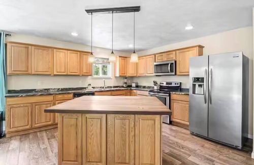 Lansing House | Hot Tub! Sleeps 24! Near Ithaca & Wineries!Dogs Ok!