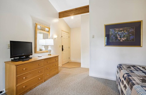 West Bridgewater Hotel | Hotel ∙ 1 bedroom ∙ 4 guests