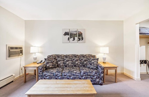 West Bridgewater Hotel | Hotel ∙ 1 bedroom ∙ 6 guests