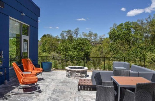 Richwood Hotel | Hotel ∙ 2 bedrooms ∙ 127 guests