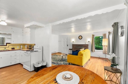 Monroe House | House ∙ 1 bedroom ∙ 2 guests