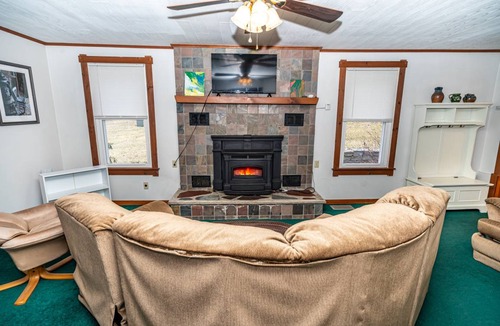 North Lake George House | House ∙ 2 bedrooms ∙ 8 guests