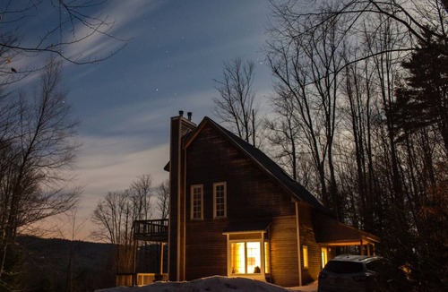 Williamsville House | House ∙ 2 bedrooms ∙ 5 guests