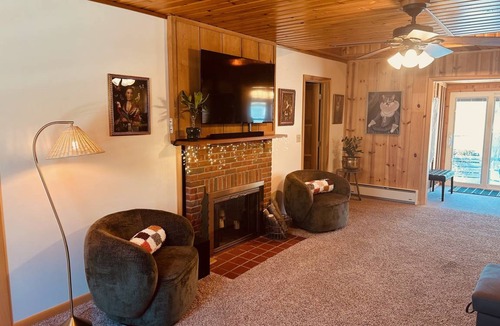 Burton House | House ∙ 2 bedrooms ∙ 8 guests