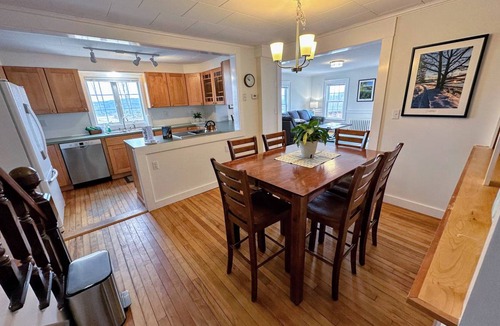 Bethlehem House | House ∙ 3 bedrooms ∙ 9 guests