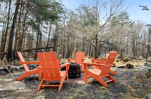 Great Cacapon House | House ∙ 4 bedrooms ∙ 15 guests