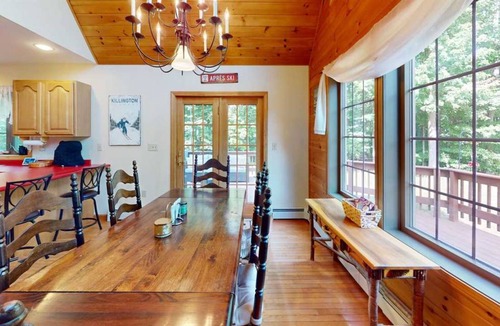 East Haven  Rutland County House | House ∙ 4 bedrooms ∙ 10 guests
