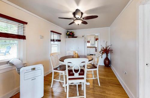 Queensbury House | Hudson River Vista