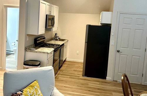 Hyde Park Apartment | Hudson Valley Farm Getaway- West/Llama Lover Lane