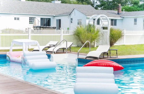 Westhampton Beach House | Humongous Hampton Home - 6BDRM/4 Baths