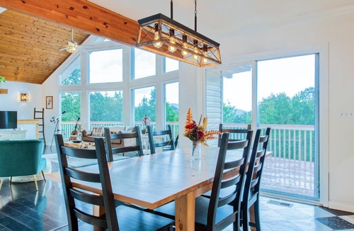 Leicester House | Hyatt Mountain Oasis