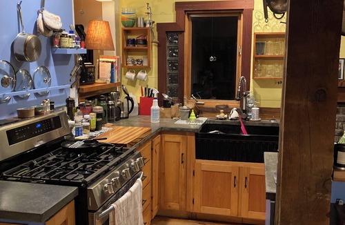 Brookline House | Idyllic 1-bedroom house by beautiful stream in lovely Vermont forest