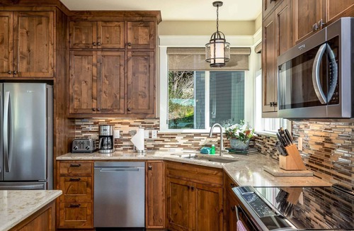 Florence House | Incredible Lake Front 5 Bdrm 5 Ba Home, Private Dock, Fire Pit, Sure To Please The Entire Family.