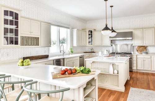 Leesburg House | Indulge in Elegance: 7 BR Manor in Historic Waterford