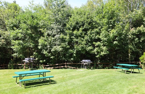 Waterville Valley Condo | Inns of Waterville Valley Loft Unit with passes to Athletic Club (406)