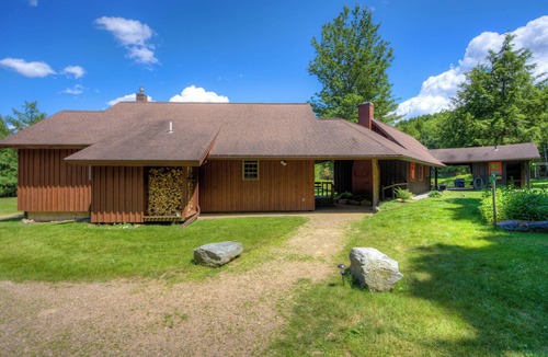 Jericho House | Jericho VT - Green Mountain Getaway.