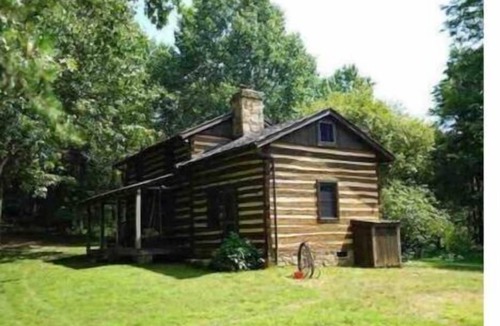 Bentonville Cabin | John Pope Cabin A beautifully 1865 renovated authentic log cabin
