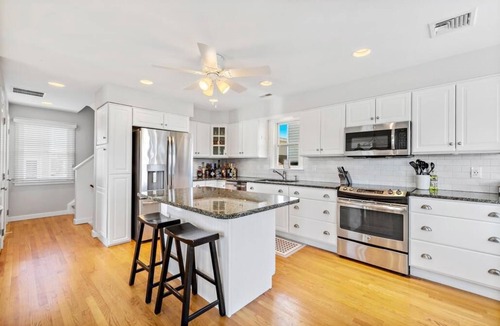 Beach Haven Terrace House | Just Beachy - Updated, Oceanside Home, 3 min walk to the beach, close to it all!