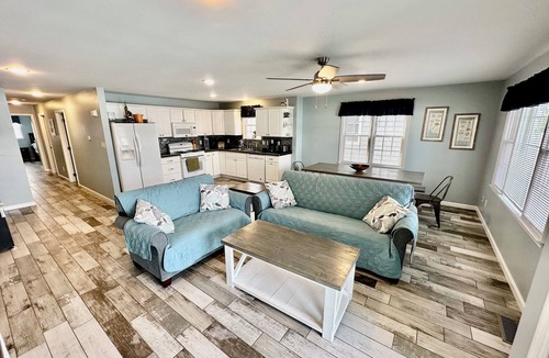 Cape May - Wildwood Condo | Just Short Block Away from The Beach & Boadwalk