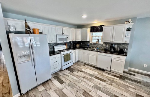 Cape May - Wildwood Condo | Just Short Block Away from The Beach & Boadwalk