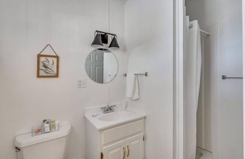Clayton Apartment | K's Motel with Stunning St. Lawrence River Views - Room 3